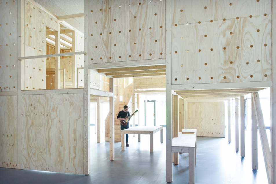 https://www.benjaminmenzel.net/files/gimgs/th-15_jens-liebchen-wohnungsfrage-2-1024x683.jpg